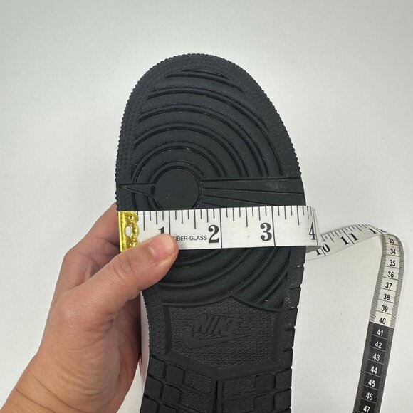 Nike Air Jordan 1 Retro 1 High OG Light Smoke Grey Youth Size 7Y - Picture 12 of 16